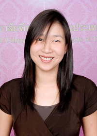 แพทย์หญิง ชมพูนุท คุณาวิกติกุล