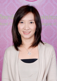  แพทย์หญิง นวลจิรา  ประกายรุ้งทอง