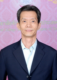 นายแพทย์ สุรศักดิ์ อุดมกิจเดชา